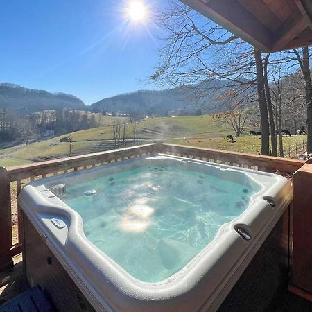 Whits End Smoky Mtn Home With Hot Tub, Views Waynesville Εξωτερικό φωτογραφία