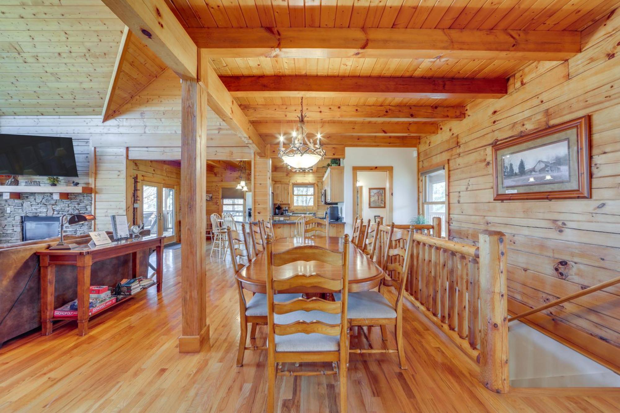 Whits End Smoky Mtn Home With Hot Tub, Views Waynesville Εξωτερικό φωτογραφία